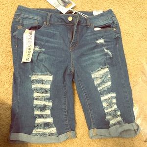 Fashion Nova distressed Bermuda shorts